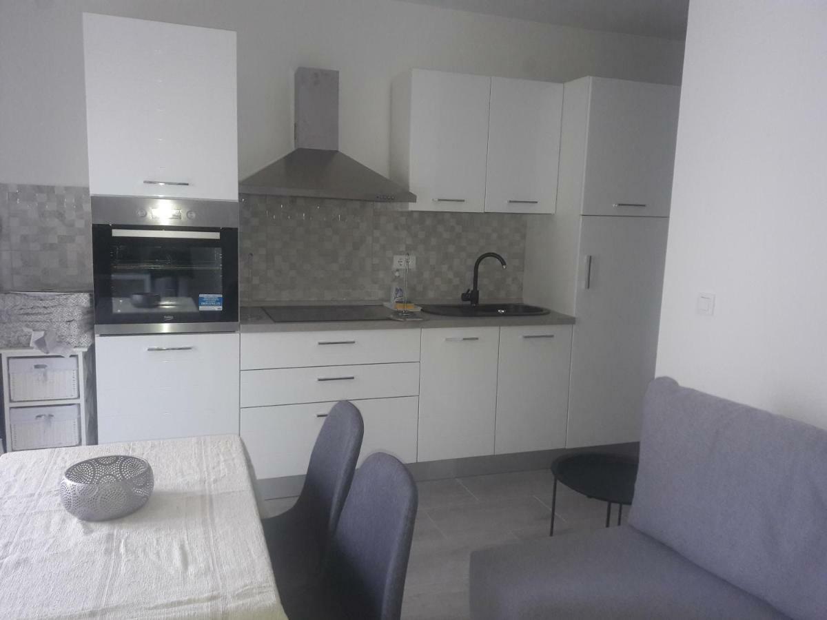 Apartment Tea 2 Primošten Esterno foto